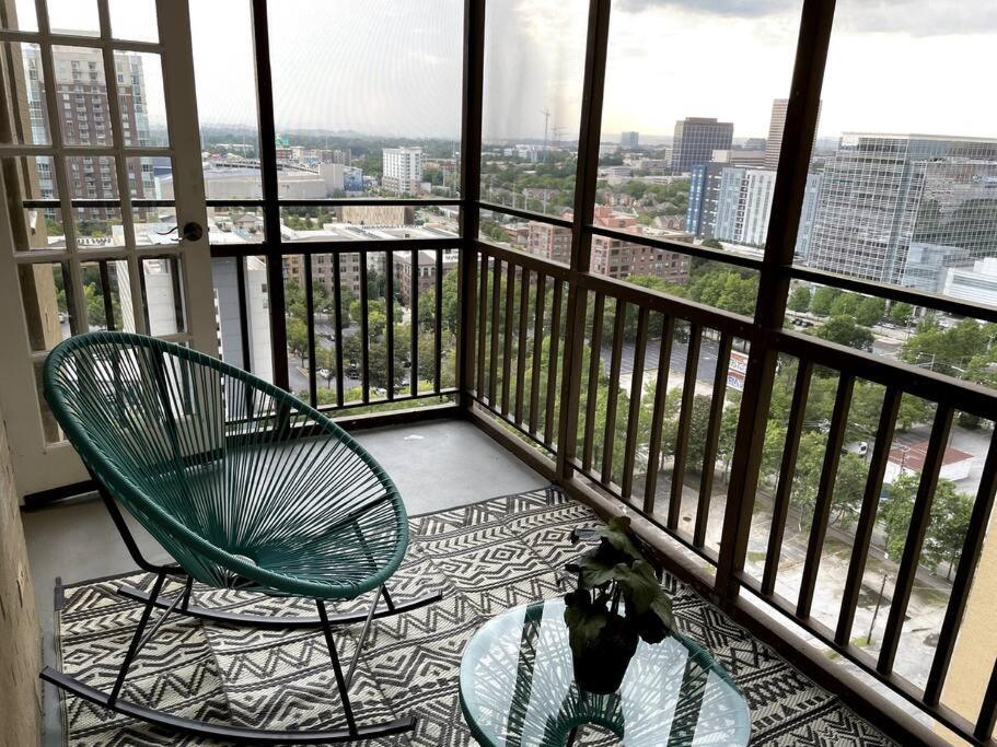 Home Away From Home Condo Downtown Atl 16Th Floor 亚特兰大 外观 照片