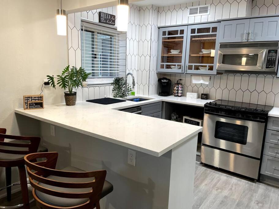 Home Away From Home Condo Downtown Atl 16Th Floor 亚特兰大 外观 照片